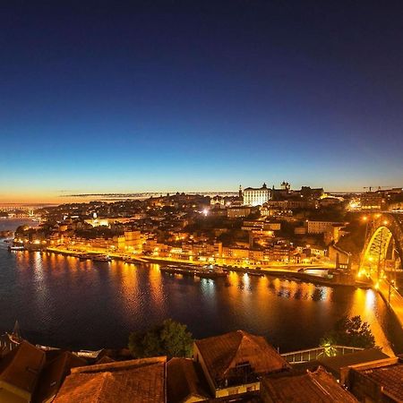 Lovelystay - 2Br Flat With Ac In Duque De Loule Porto Buitenkant foto