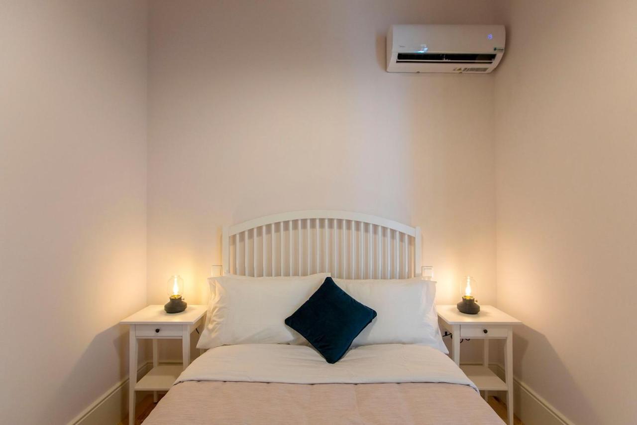 Lovelystay - 2Br Flat With Ac In Duque De Loule Porto Buitenkant foto