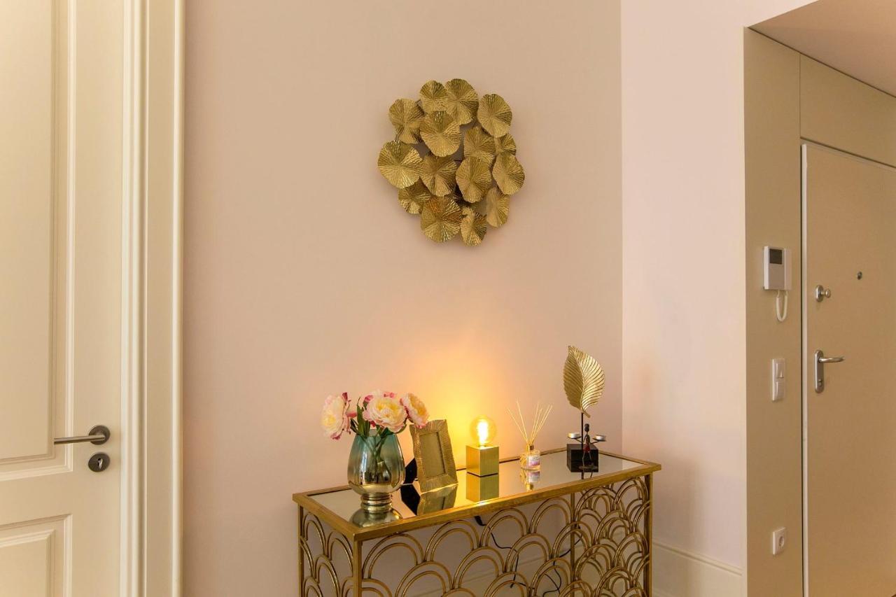 Lovelystay - 2Br Flat With Ac In Duque De Loule Porto Buitenkant foto