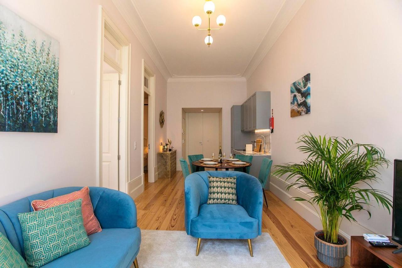 Lovelystay - 2Br Flat With Ac In Duque De Loule Porto Buitenkant foto